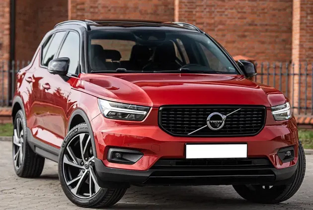 samochody osobowe Volvo XC 40 cena 114600 przebieg: 150000, rok produkcji 2018 z Piotrków Trybunalski